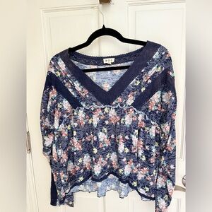 POL Navy and White Lace Trim Top